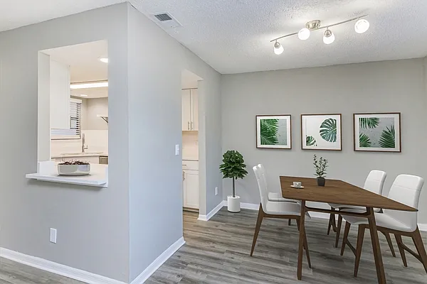 Villas At Blue Cove Apartments — Photo 4