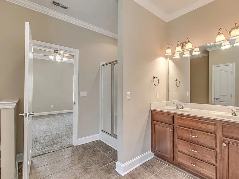 2208 Stanford Ct — Photo 14