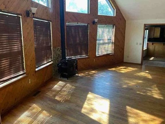 Additional Living Room