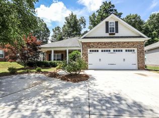 121 Autumn Glen Dr, Carrollton, GA 30117