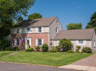 19 Pine Tree Ln, Fair Haven, NJ