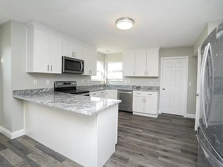 6672 Westminster Ct — Photo 4