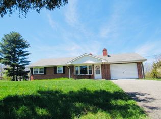 270 Dunlap Dr NE, Christiansburg, VA 24073