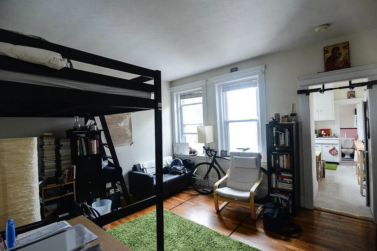 Building Photo - 15 Parkman St #3C
