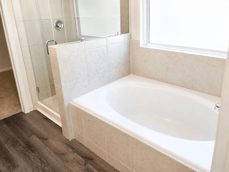 4504 Danielle Gardens Ln — Photo 8