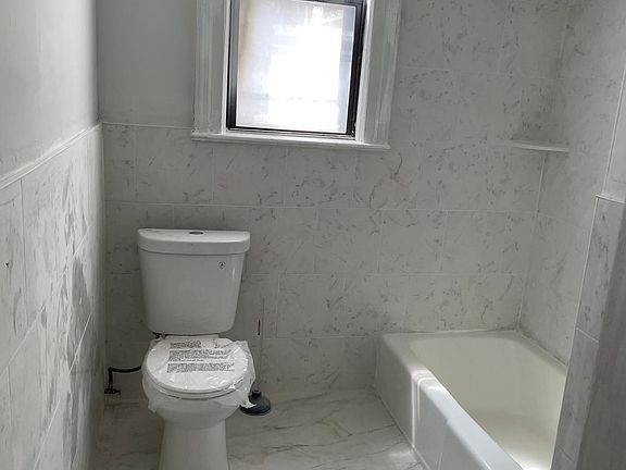 3rd image of 52 Cottage St Floor 2