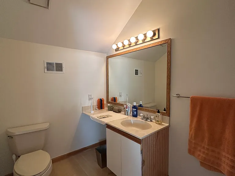 1488 Westgate Dr — Photo 10