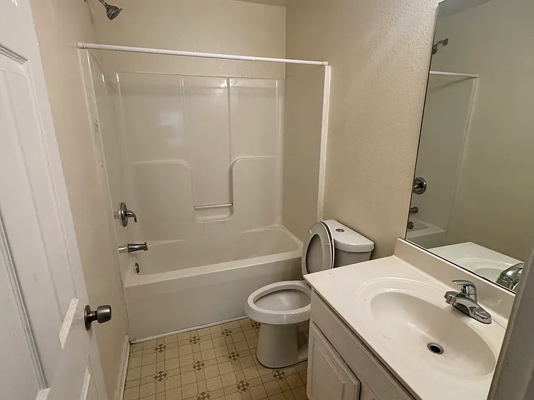 391 Brookview Dr — Photo 13