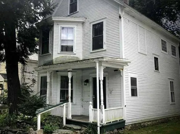5 Granger Street, Rockingham, VT 05101