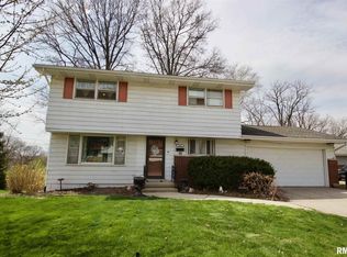 2832 W Fountaindale Dr, Peoria, IL 61614