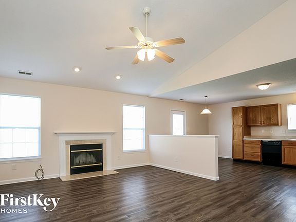 4th image of 5651 Wood Hollow Dr