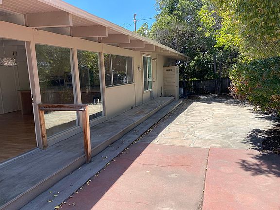 2nd image of 260 Chaplin Ln