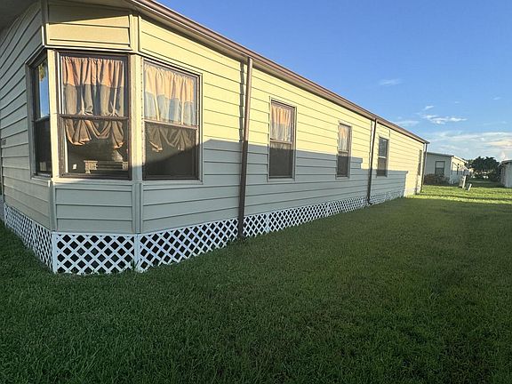 5th image of 14185 Zorzal Avenue