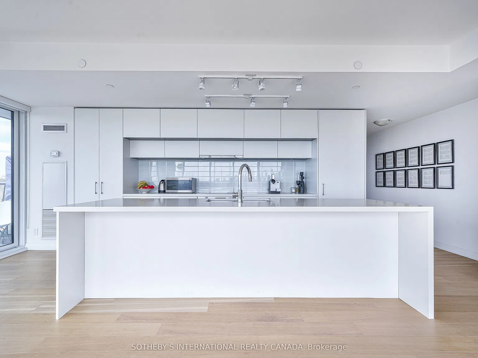 2 bed, $6,000 — Photo 2