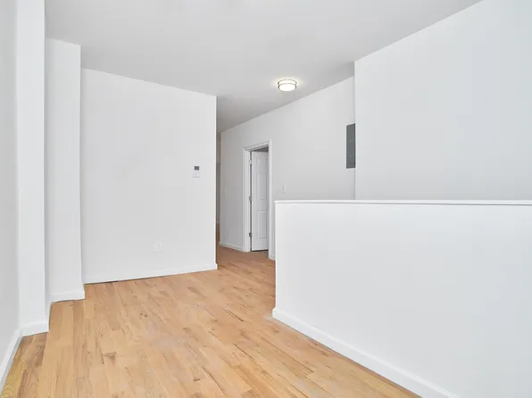 1069 Grant Avenue image 27 of 56