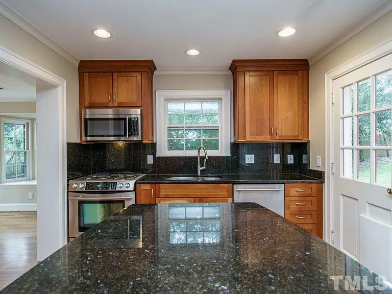 2813 Kittrell Dr — Photo 9