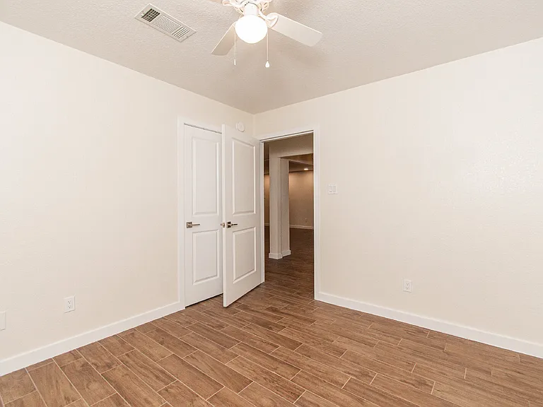 304 Timber Ridge Dr — Photo 17