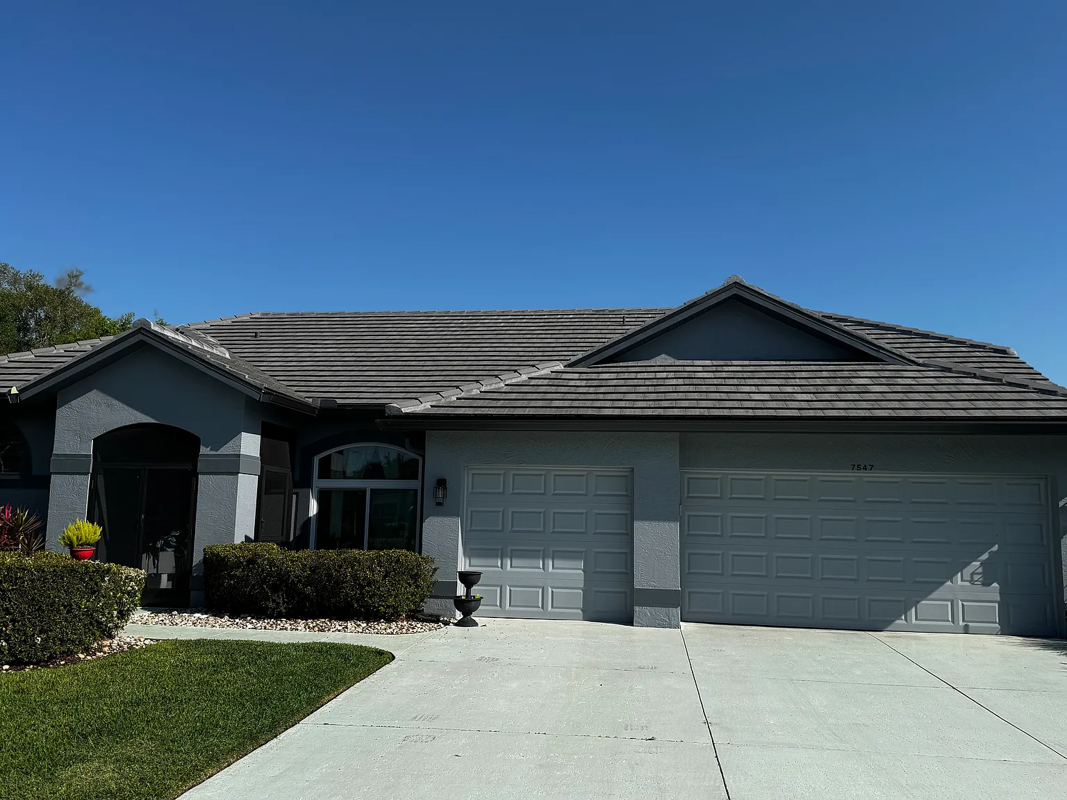 4 bed, 2433 sqft, $5,000 — Photo 2
