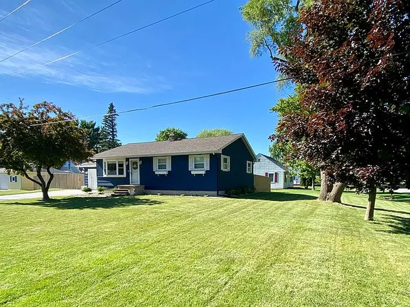 200 Fletcher Ct, Bay City, MI 48706