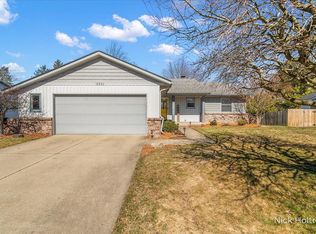 2531 Olde Farm Dr, Jenison, MI 49428