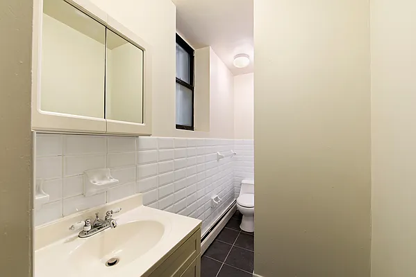 Rented by Keller Williams NYC | media 14