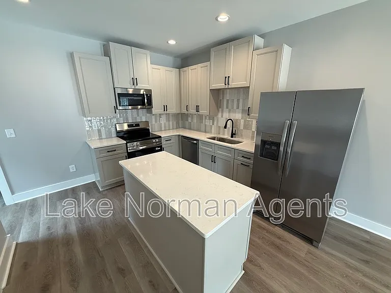 525 Dellwood Dr #A — Photo 6