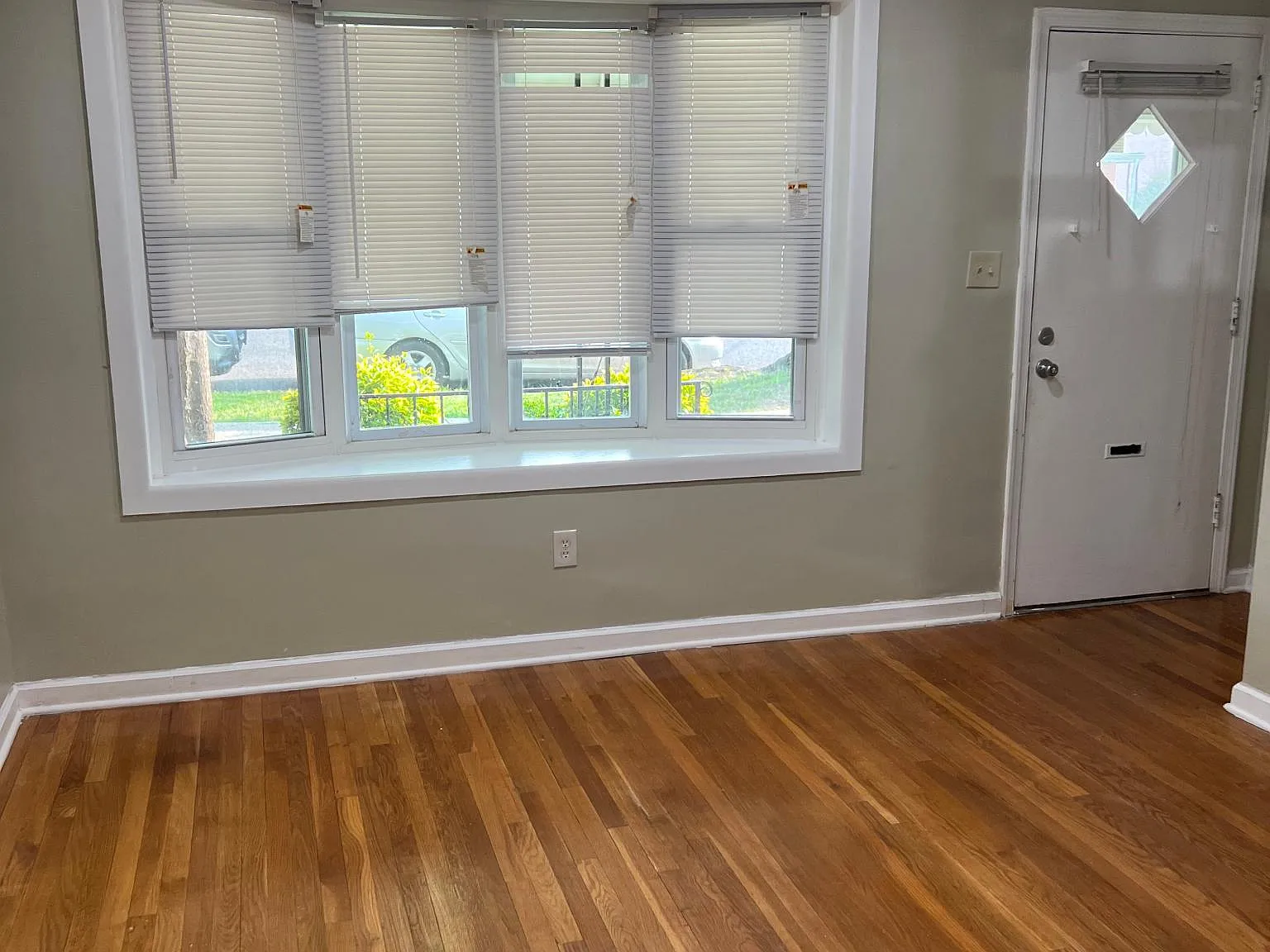 5377 Chillum Pl NE — Photo 2