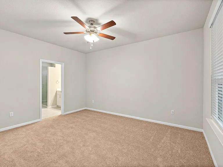 1156 Autumn Heather Dr — Photo 12