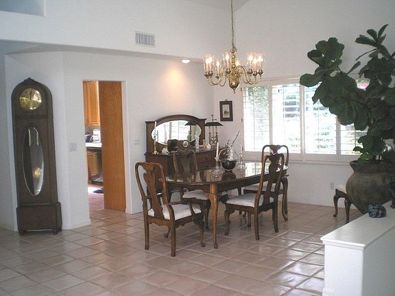 3rd image of 494 Twin Oaks Ct