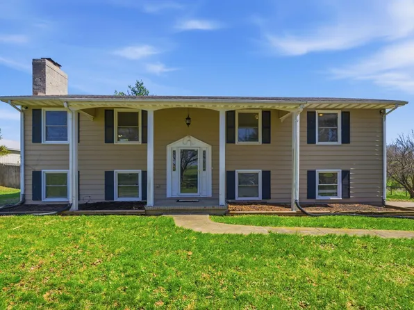 932 Hill Rd, Paris, KY 40361