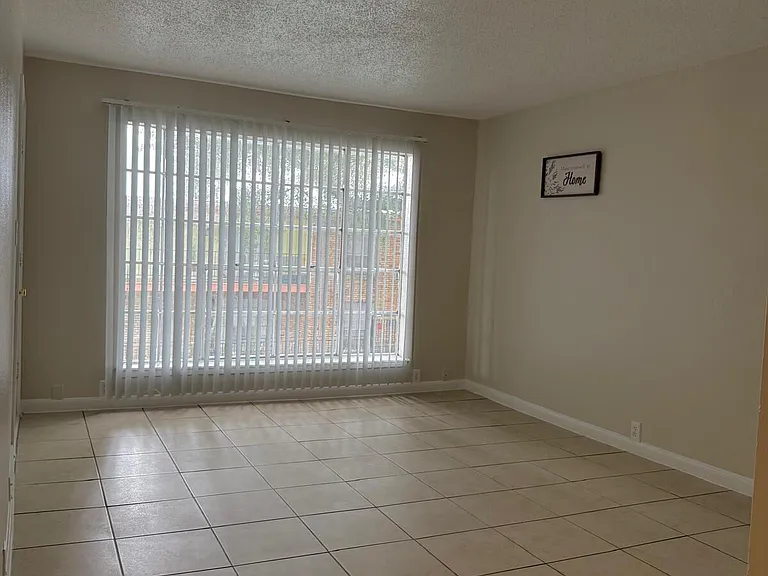 Southern Oaks Apartments — Photo 34