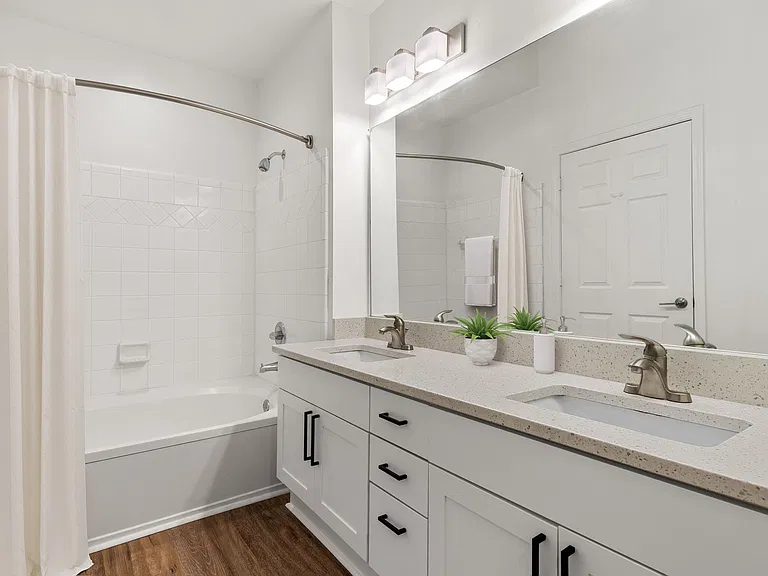 The Hartley - Bathroom
