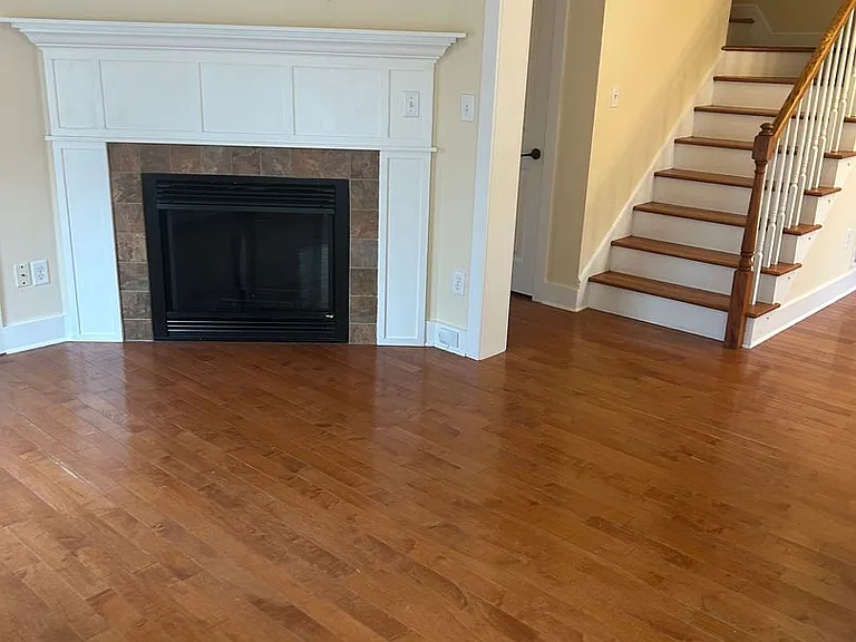 129 Aurora Dr #5 — Photo 3