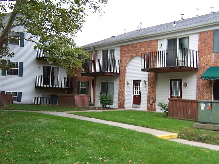 Heather Hills Apartments — Photo 5