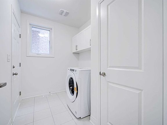 3rd image of 89 Kentledge Ave