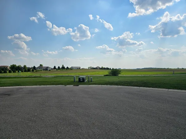 705&707 Council Ct, Ellendale, MN 56026