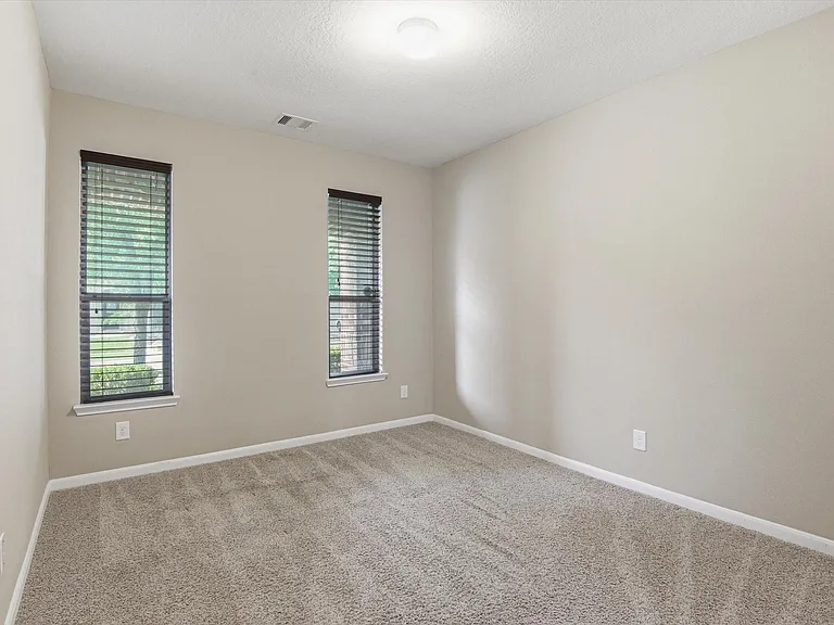 16515 Williamstown Dr — Photo 4