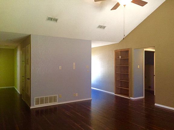 4th image of 4604 Gleneagles Dr