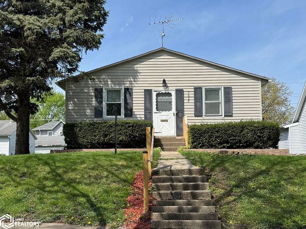 1617 S 10th St, Burlington, IA 52601