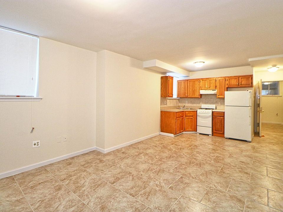2nd image of 1702 Wallace Ave