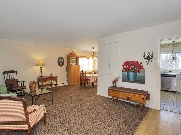 3rd image of 1395 Apple Ln