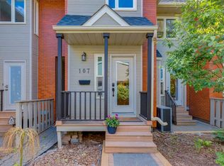 107 9th St NW, Calgary, AB T2N 1T1