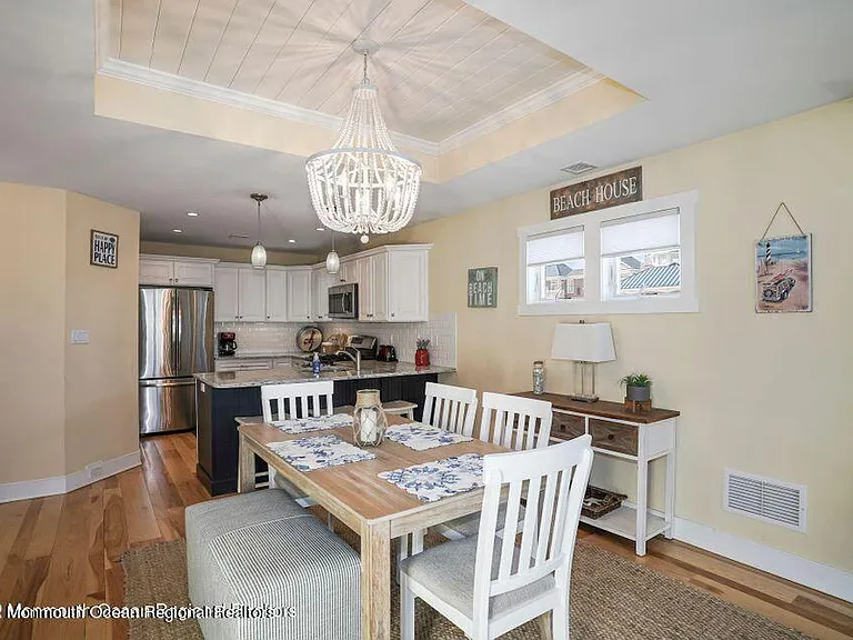 369 W 8th St #4 — Photo 7