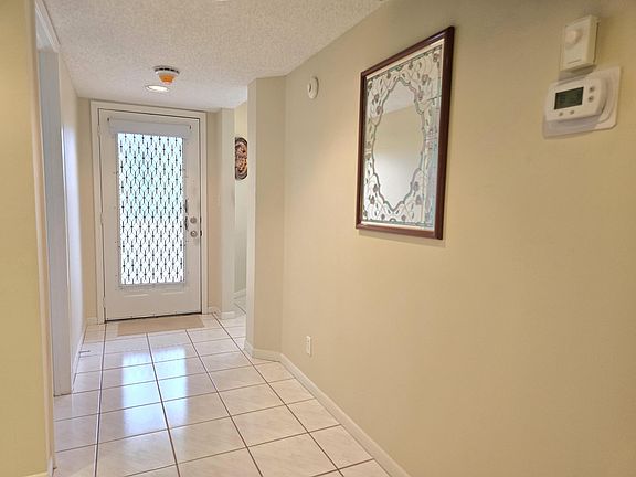 5th image of 1802 Eleuthera Pt #G3