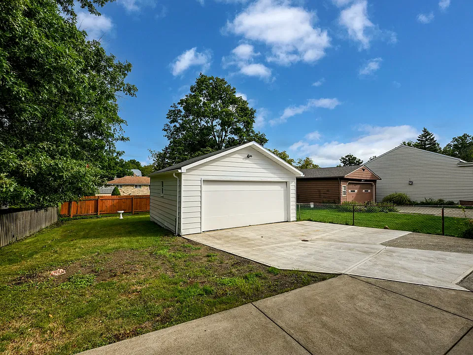 28101 Lake Shore Blvd