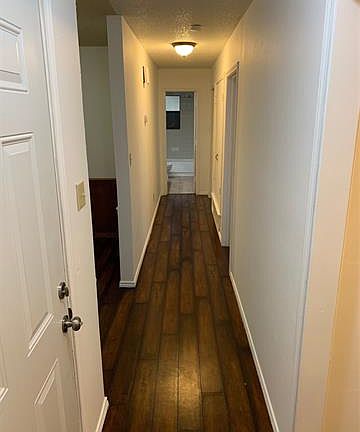 5th image of 2417 Garden Oaks Dr