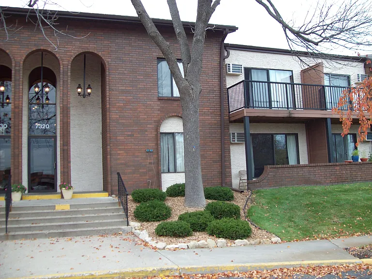 7320 York Ave S #111 — Photo 1