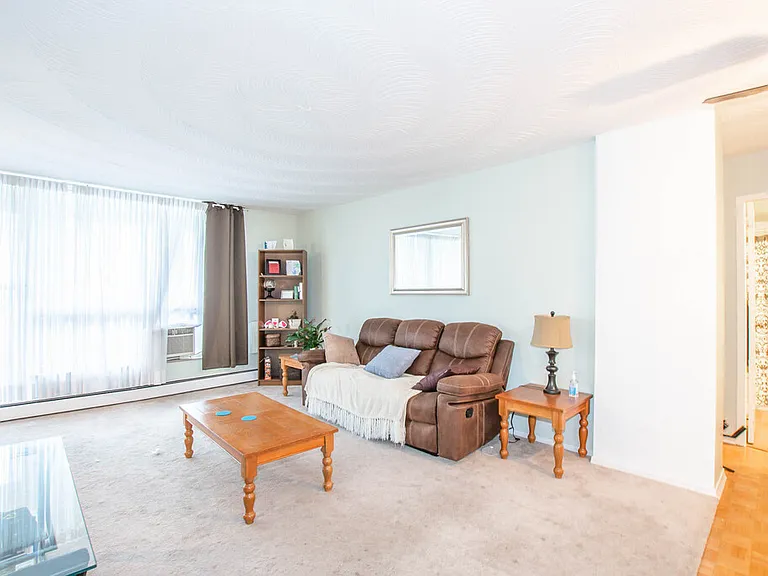 35 Towering Heights Blvd #301 — Photo 5