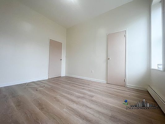 5th image of 1279 Putman Ave #1R