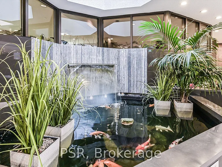 280 Simcoe St #1402 — Photo 26